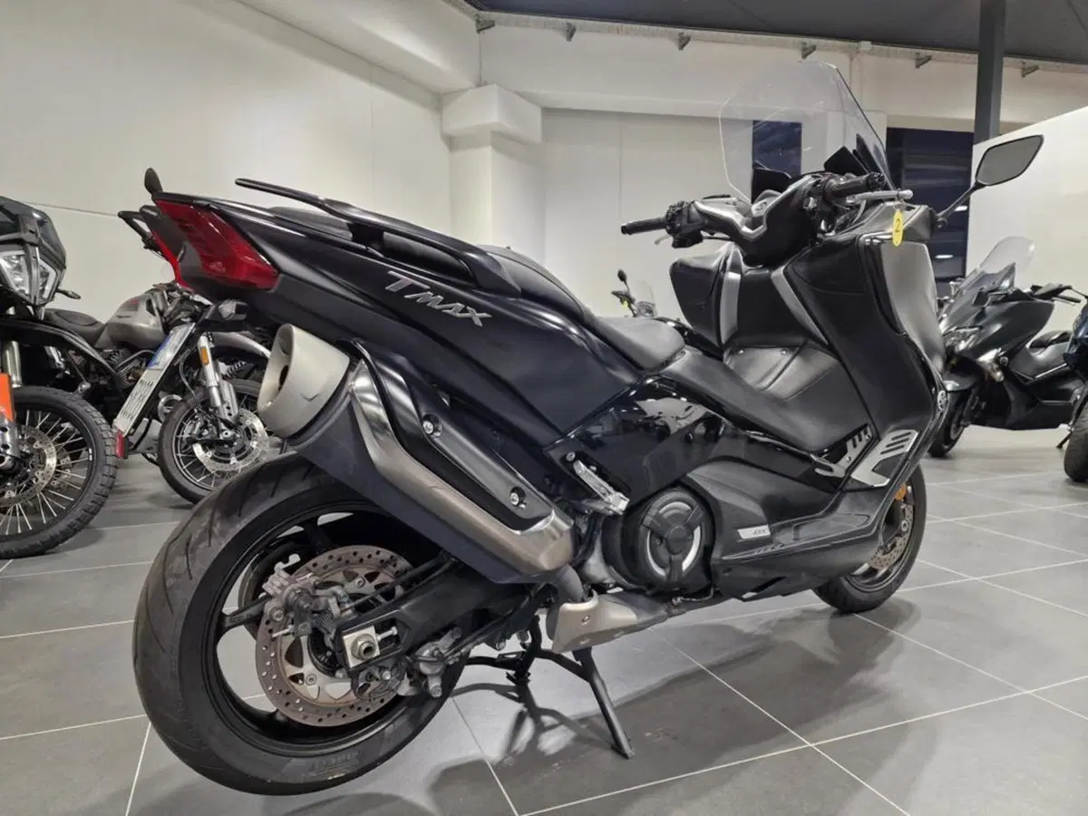 Yamaha T-Max 530 DX (2017 - 19) (5)