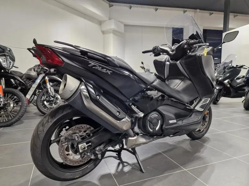 Yamaha T-Max 530 DX (2017 - 19) (5)