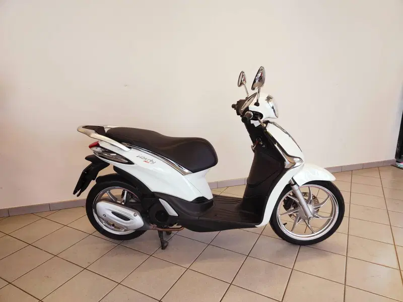 Piaggio Liberty 150 ABS (2017 - 20) (2)
