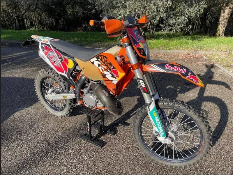 KTM 125 EXC Six Days (2011) (3)