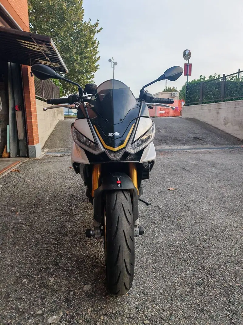 Aprilia Tuono V4 Factory (2021 - 24) (5)