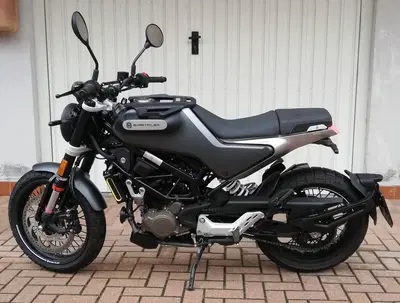 Husqvarna Svartpilen 125 (2021 - 23) usata