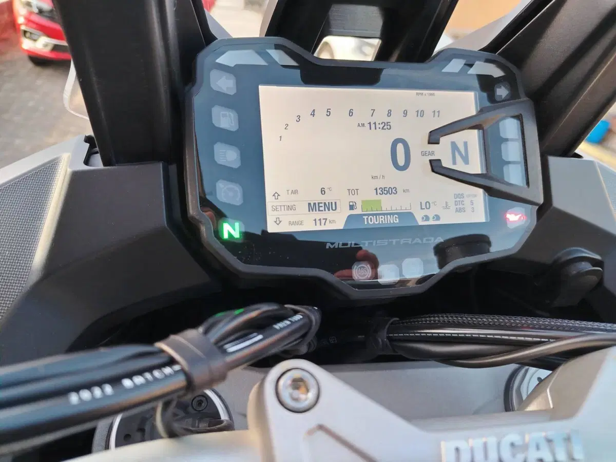 Ducati Multistrada V2 S (2022 - 24) (3)