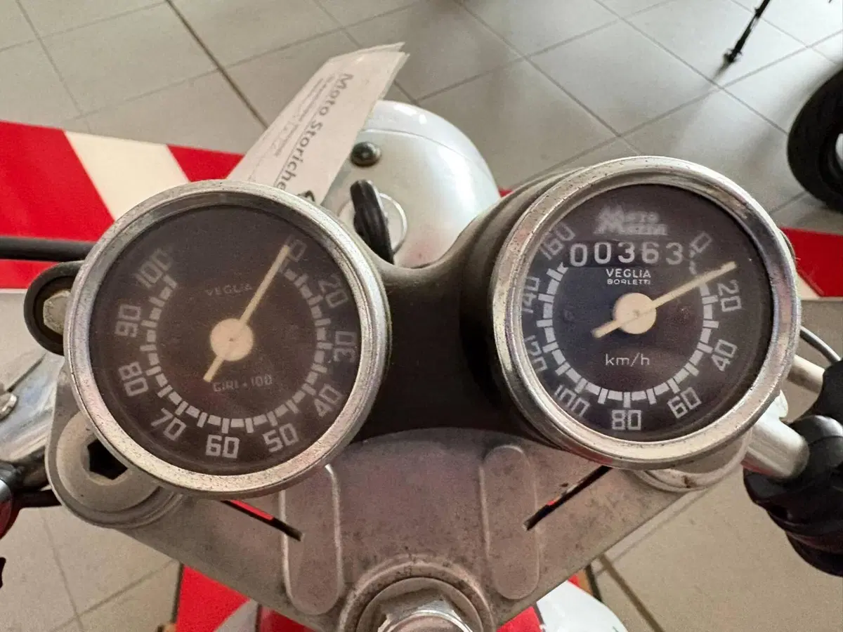 Moto Morini 125 Sport (4)