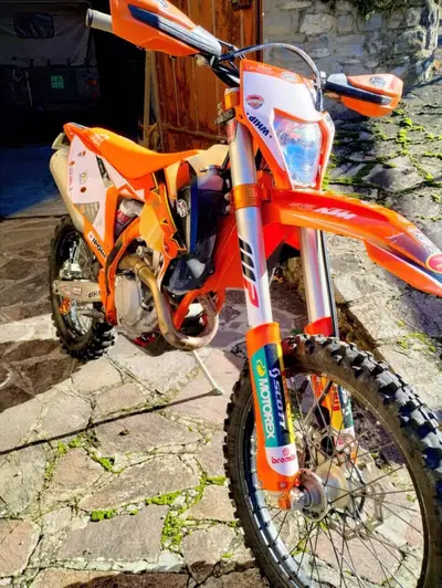 KTM 250 EXC-F Six Days (2022) usata