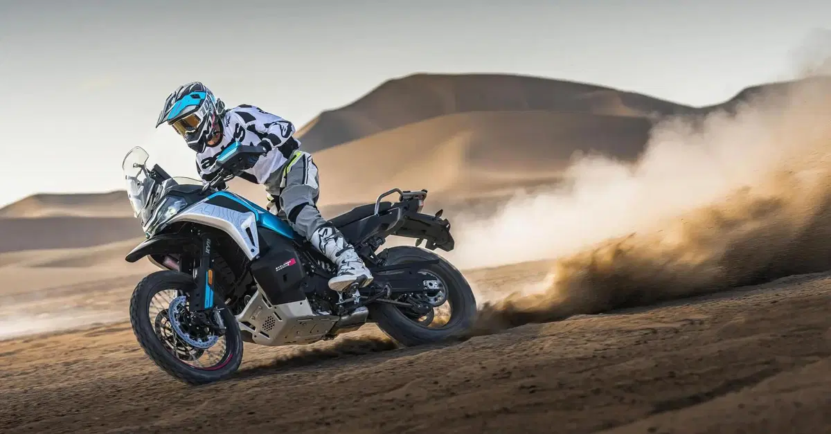 Prezzo shock per la CFMOTO 1000 MT-X: per sfidare le "maxi" dell'adventure bastano 9.990 euro