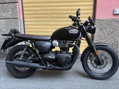 Triumph Bonneville T100 Black (2017 - 20) usata