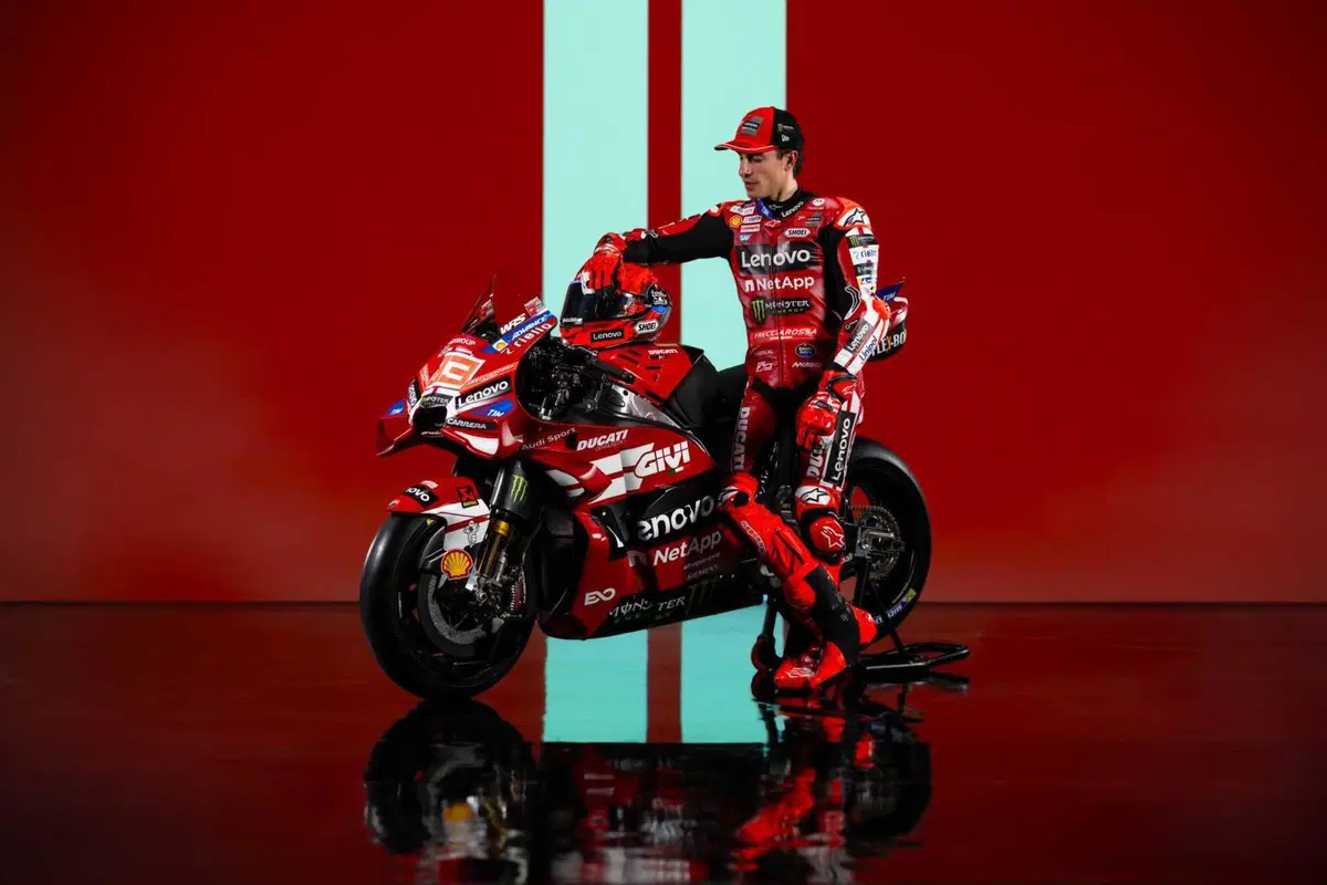 MotoGP 2026. Ducati svela la livrea del Centenario: ecco la nuova GP26 di Marc Marquez e Pecco Bagnaia [GALLERY] (3)