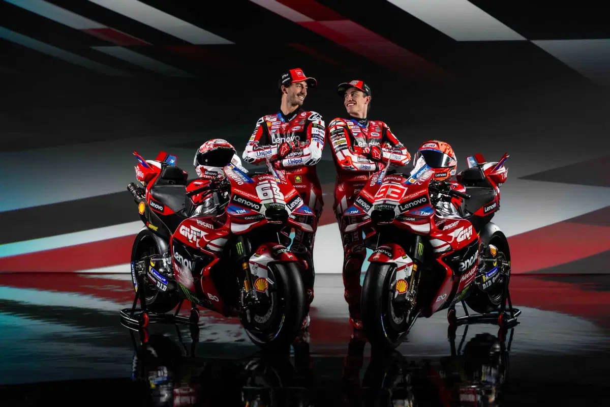 MotoGP 2026. Ducati svela la livrea del Centenario: ecco la nuova GP26 di Marc Marquez e Pecco Bagnaia [GALLERY] (5)