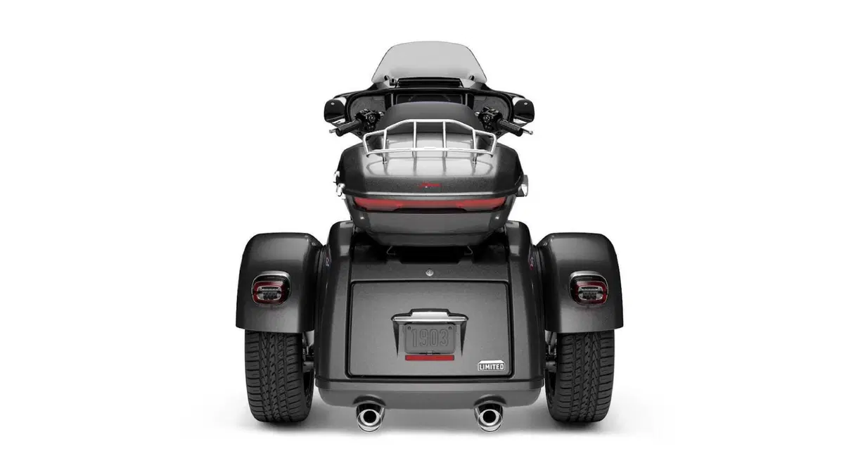 Harley-Davidson Trike Street Glide 3 Limited Liberty Edition (2026) (2)