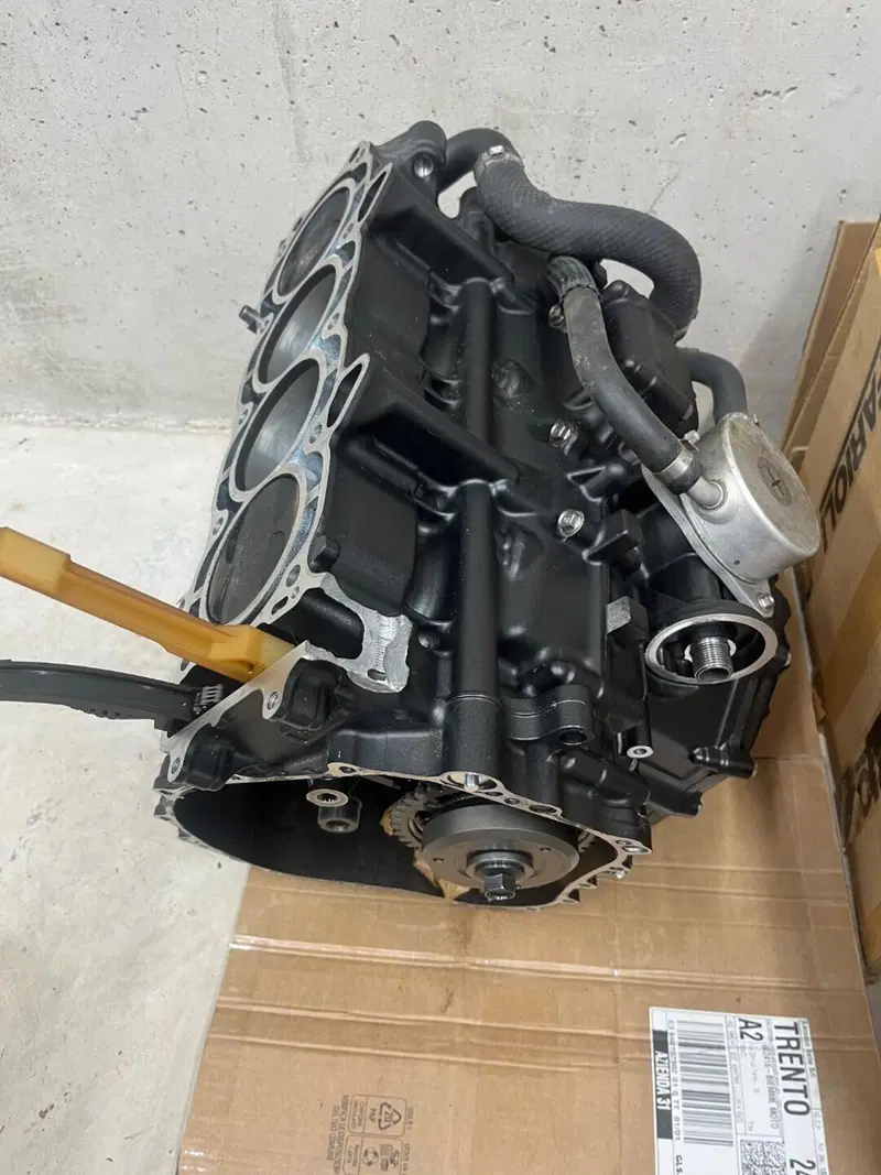 Motore honda cb 1000r black edition (2)
