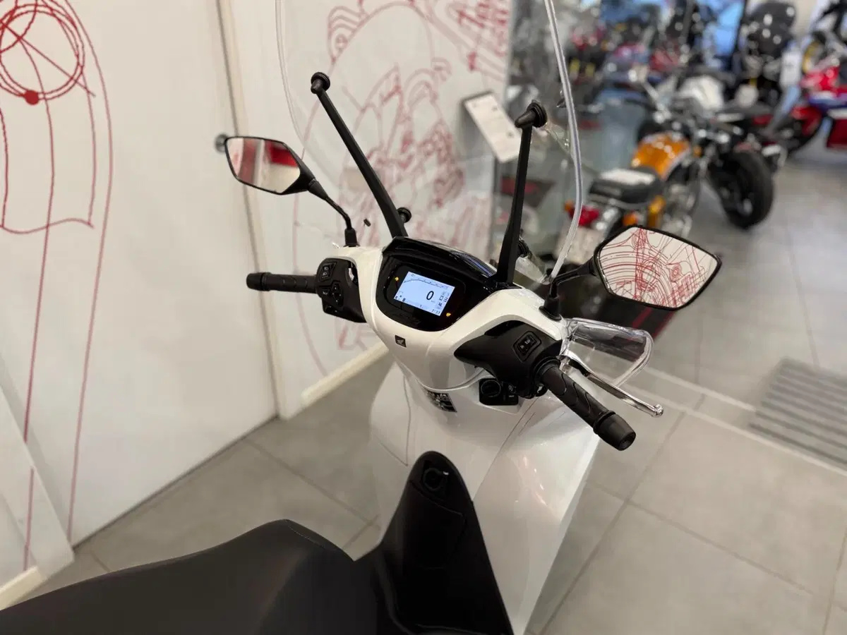 Honda SH 125 (2026) (8)