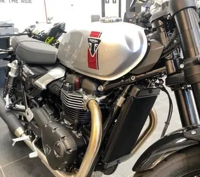 Triumph Speed Twin 900 (2025 - 26) nuova
