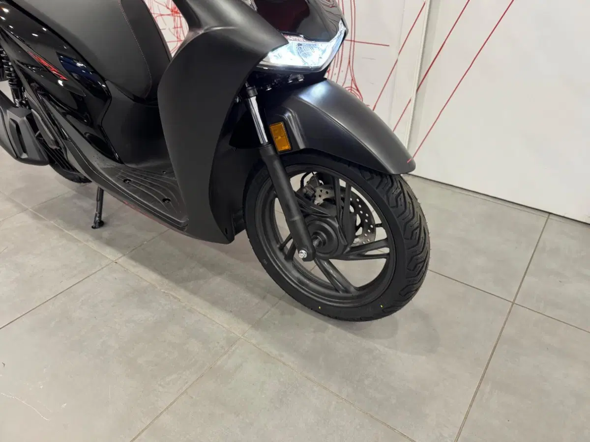 Honda SH 125 Sport (2026) (9)