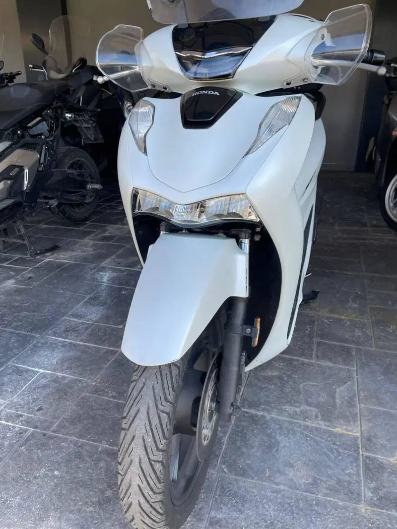Honda SH 150i (2024 - 25) (3)