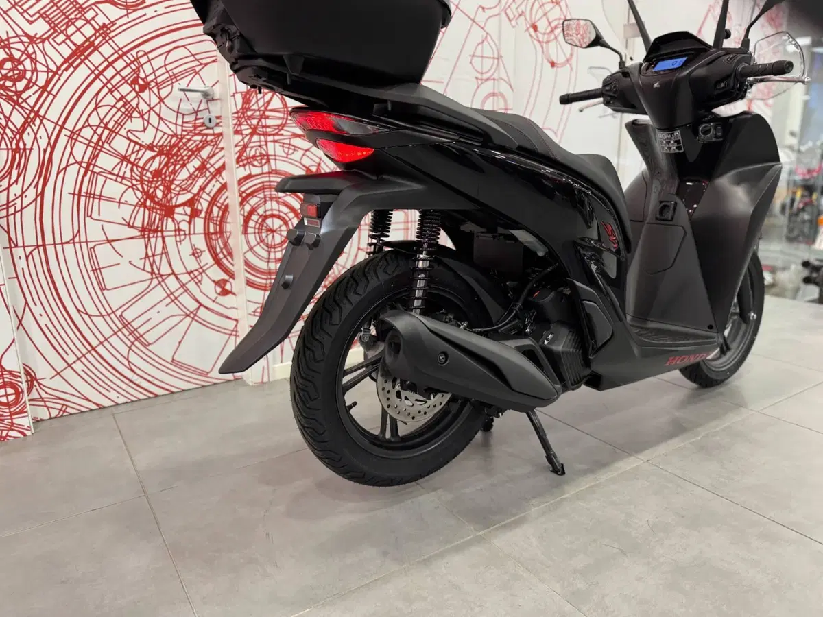 Honda SH 125 Sport (2026) (11)