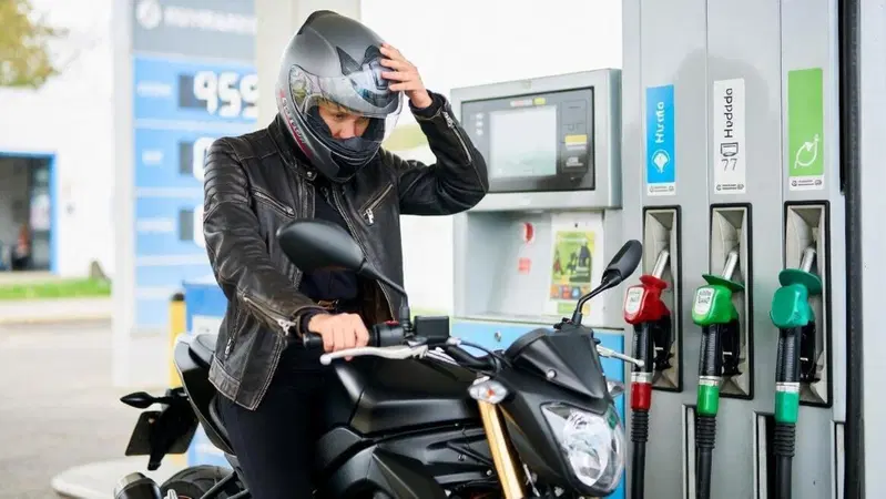 Aumento dei carburanti: il Diesel supera la Verde