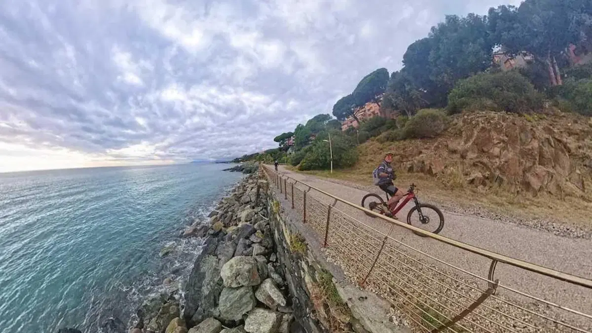 Da Varazze al Monte Grosso in e-bike: 600 metri di dislivello tra single track e panorami mozzafiato (10)