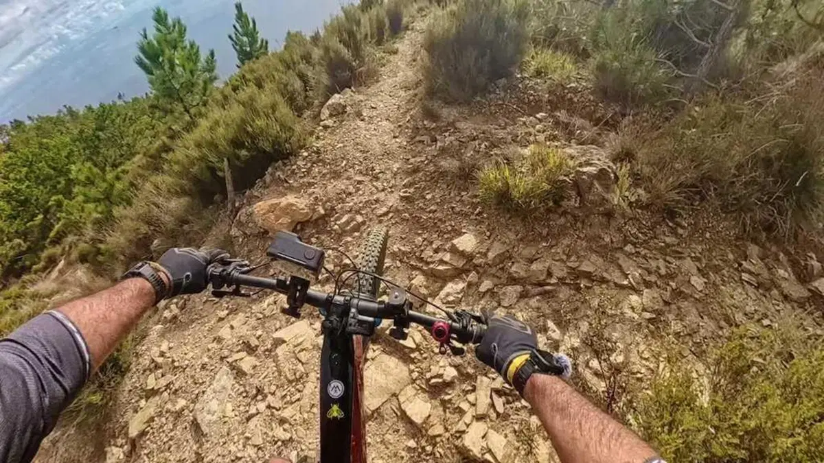 Da Varazze al Monte Grosso in e-bike: 600 metri di dislivello tra single track e panorami mozzafiato (18)