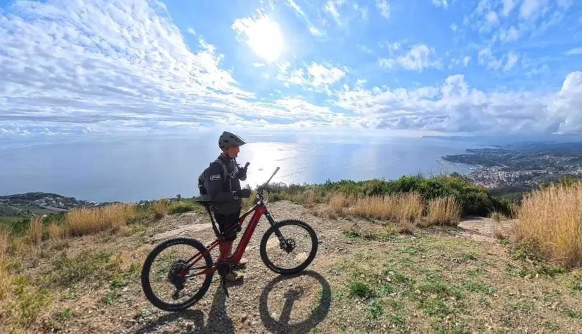 Da Varazze al Monte Grosso in e-bike: 600 metri di dislivello tra single track e panorami mozzafiato (32)