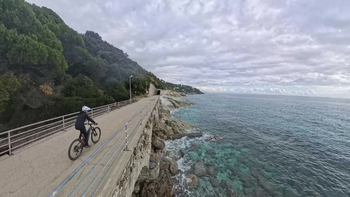Da Varazze al Monte Grosso in e-bike: 600 metri di dislivello tra single track e panorami mozzafiato (35)