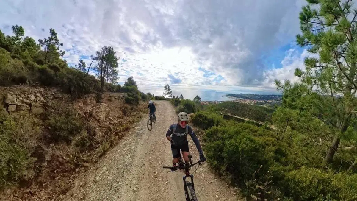 Da Varazze al Monte Grosso in e-bike: 600 metri di dislivello tra single track e panorami mozzafiato (37)