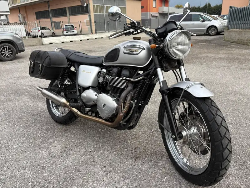 Triumph Bonneville T100 (2001 - 07)