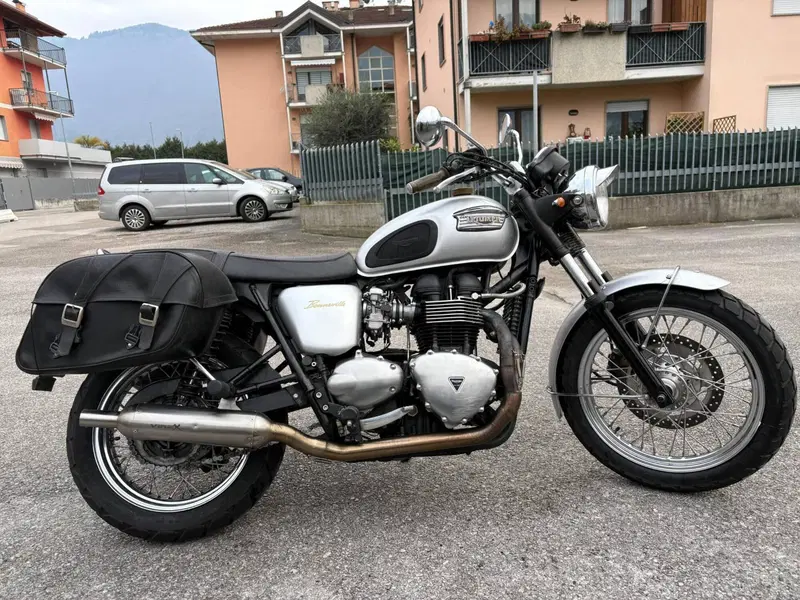 Triumph Bonneville T100 (2001 - 07) (6)