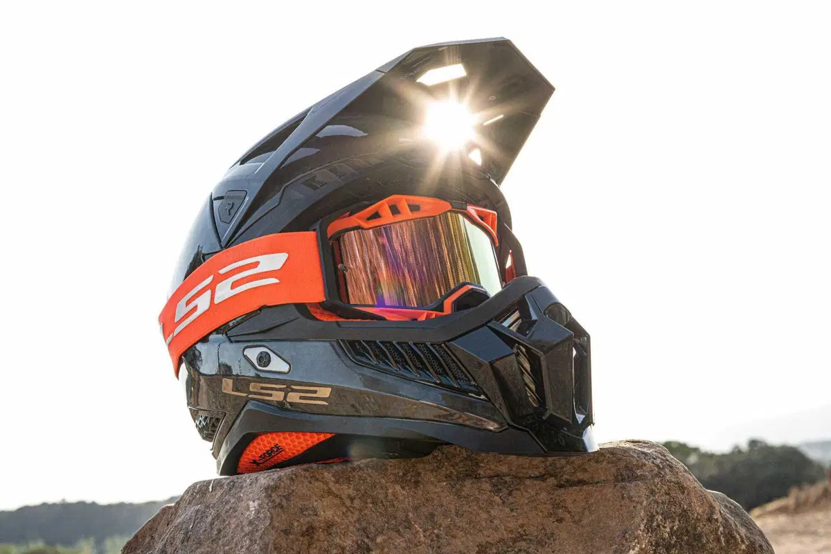 Dakar 2026, LS2 protagonista con l’X-Force e l’omologazione FIM2 (4)
