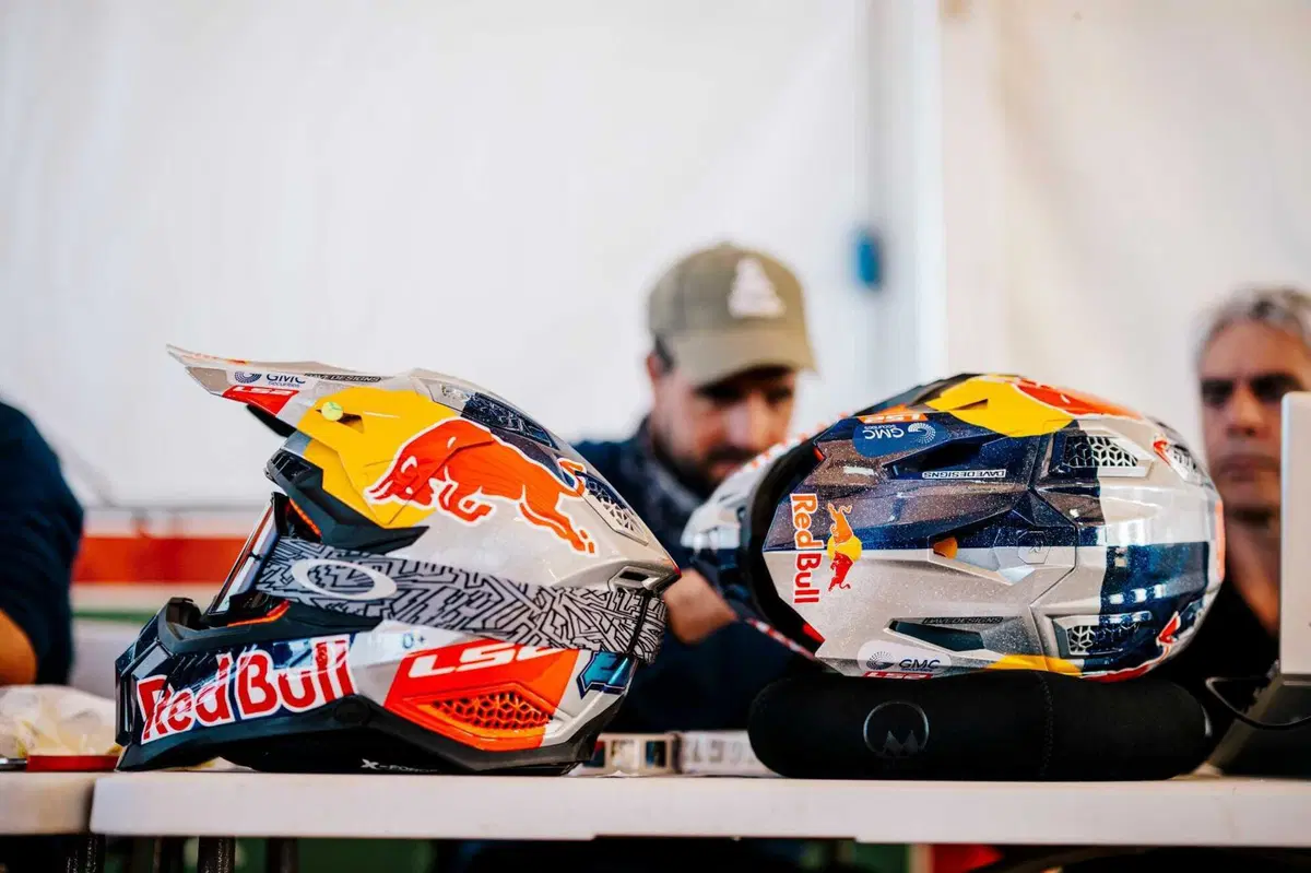 Dakar 2026, LS2 protagonista con l’X-Force e l’omologazione FIM2 (22)