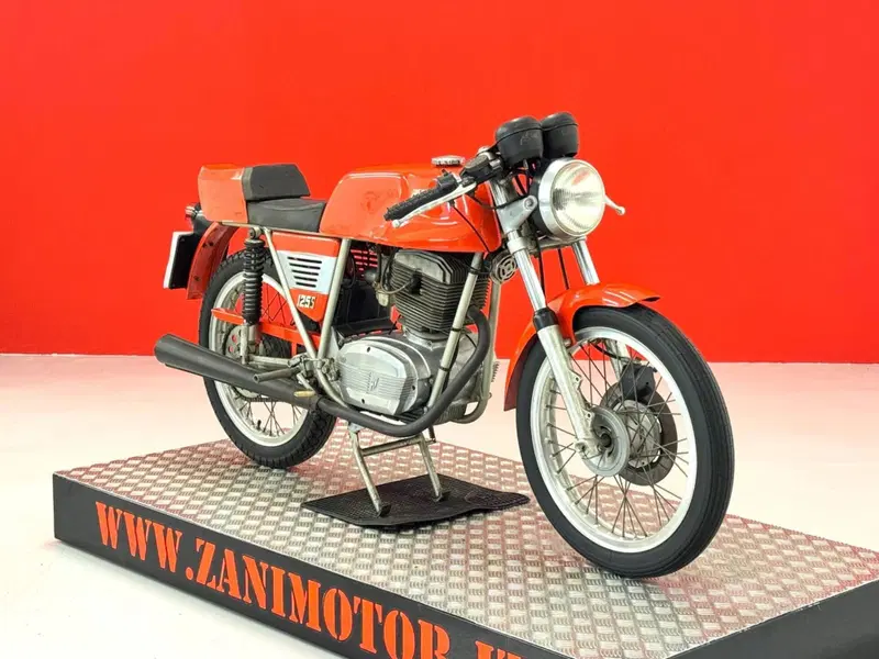 MV Agusta 125 SPORT (2)