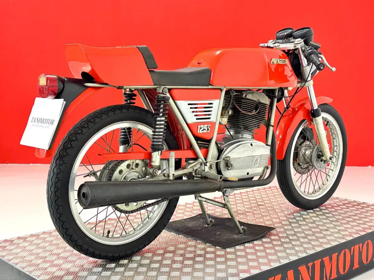 MV Agusta 125 SPORT (12)