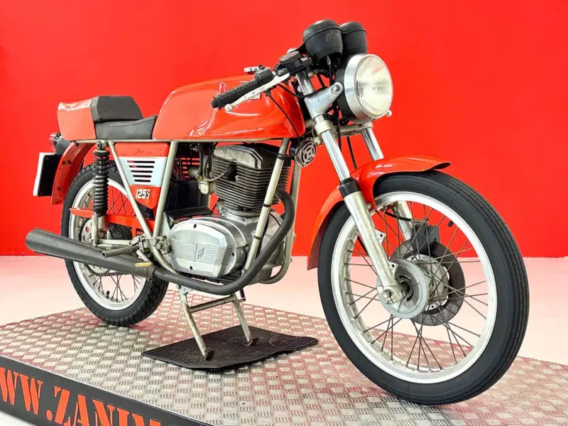 MV Agusta 125 SPORT (13)