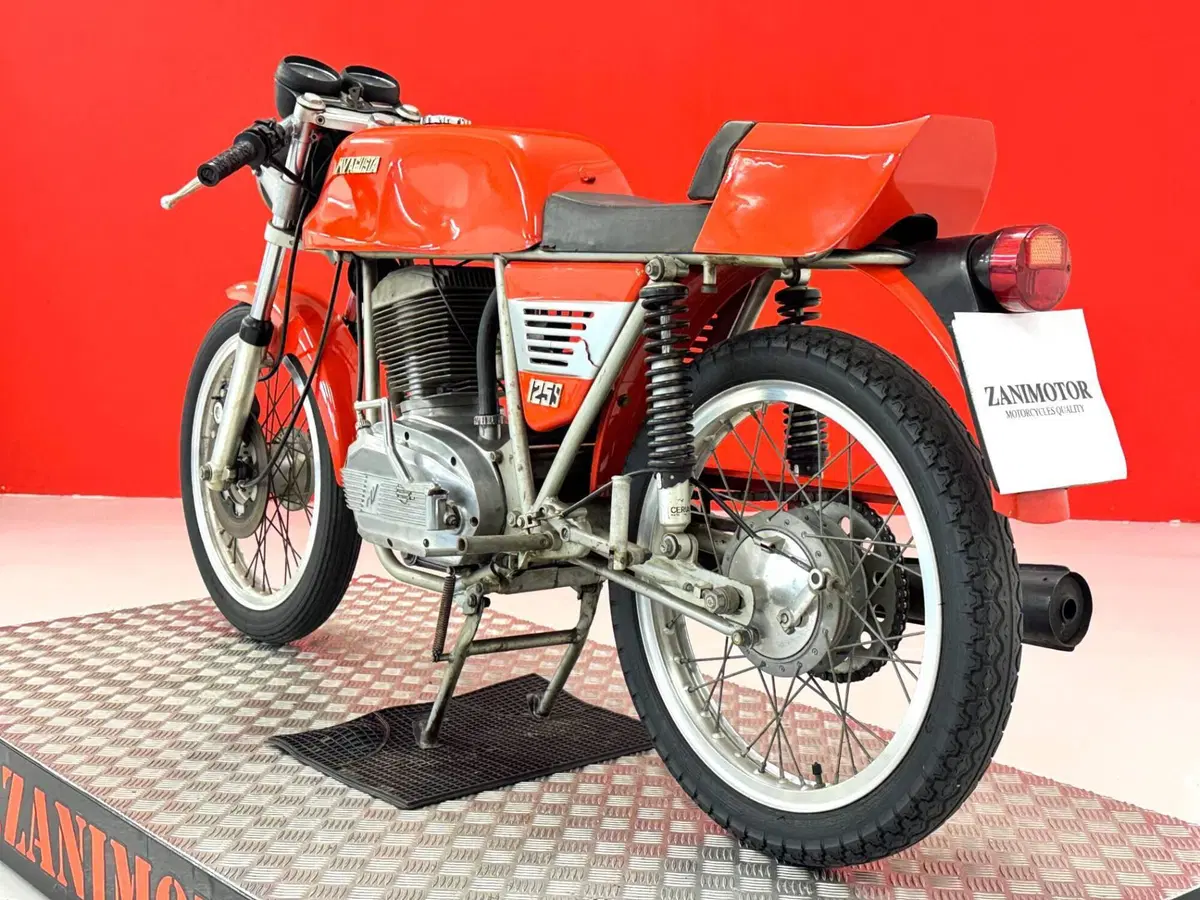 MV Agusta 125 SPORT (18)