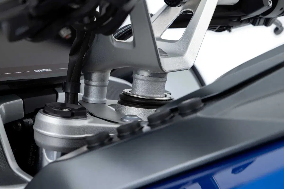 Wunderlich presenta i rialzi manubrio ERGO per BMW (3)