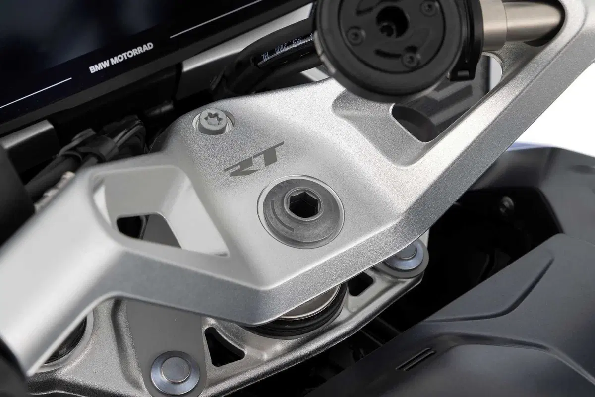 Wunderlich presenta i rialzi manubrio ERGO per BMW (4)