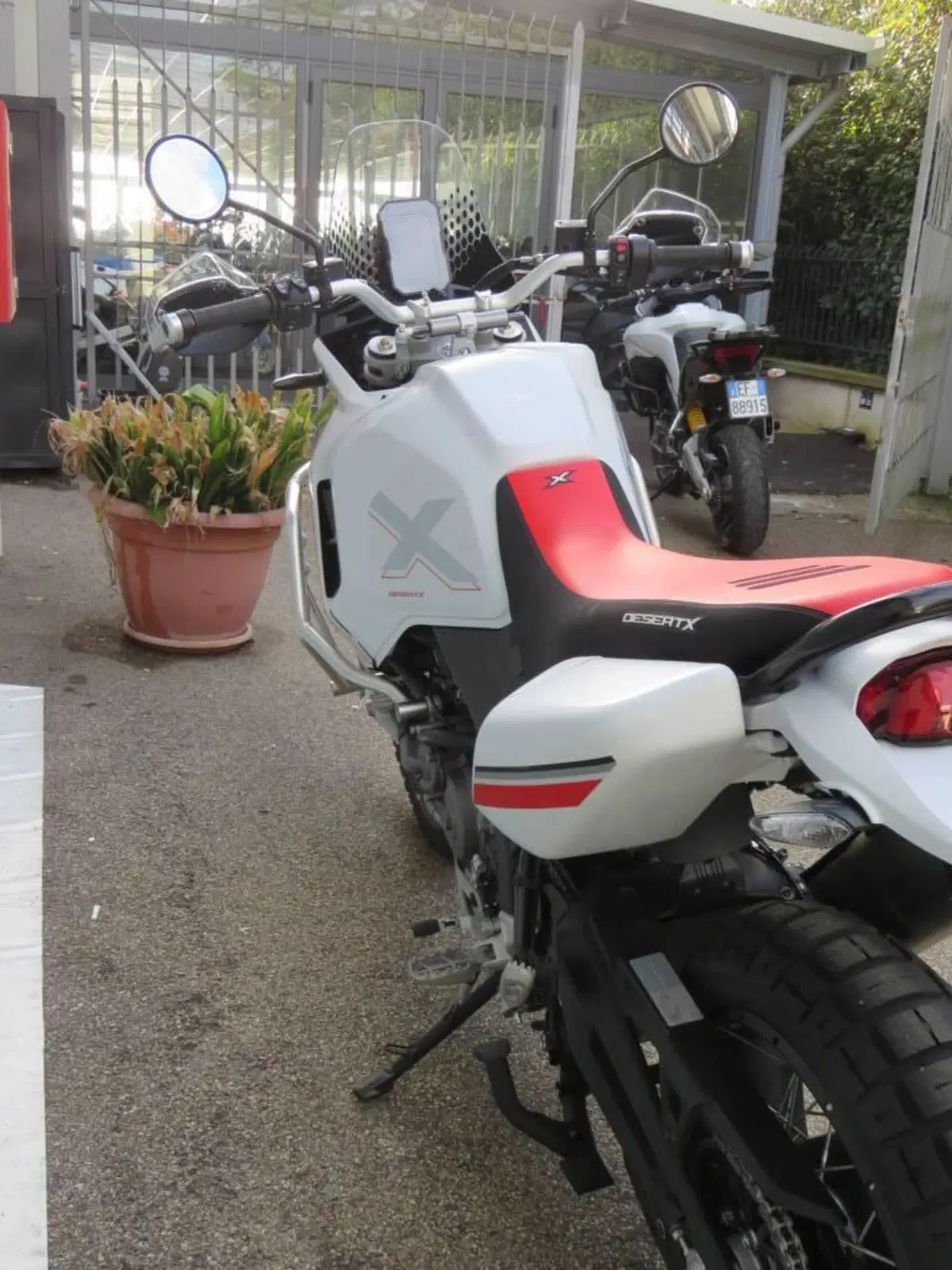 Ducati DesertX (2022 - 25) (4)