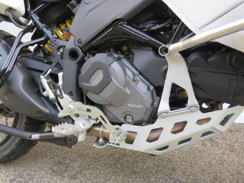Ducati DesertX (2022 - 25) (9)