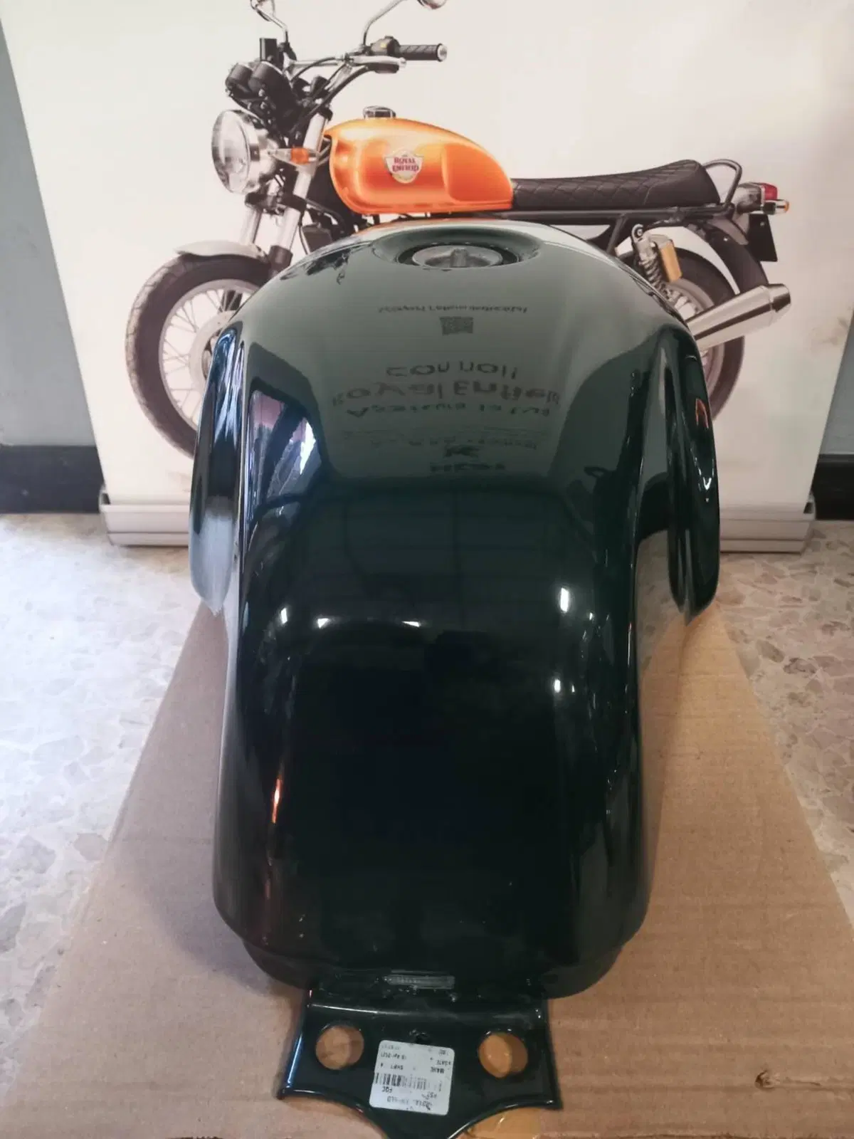 Serbatoio Continental Gt 650 British Green Royal Enfield (4)