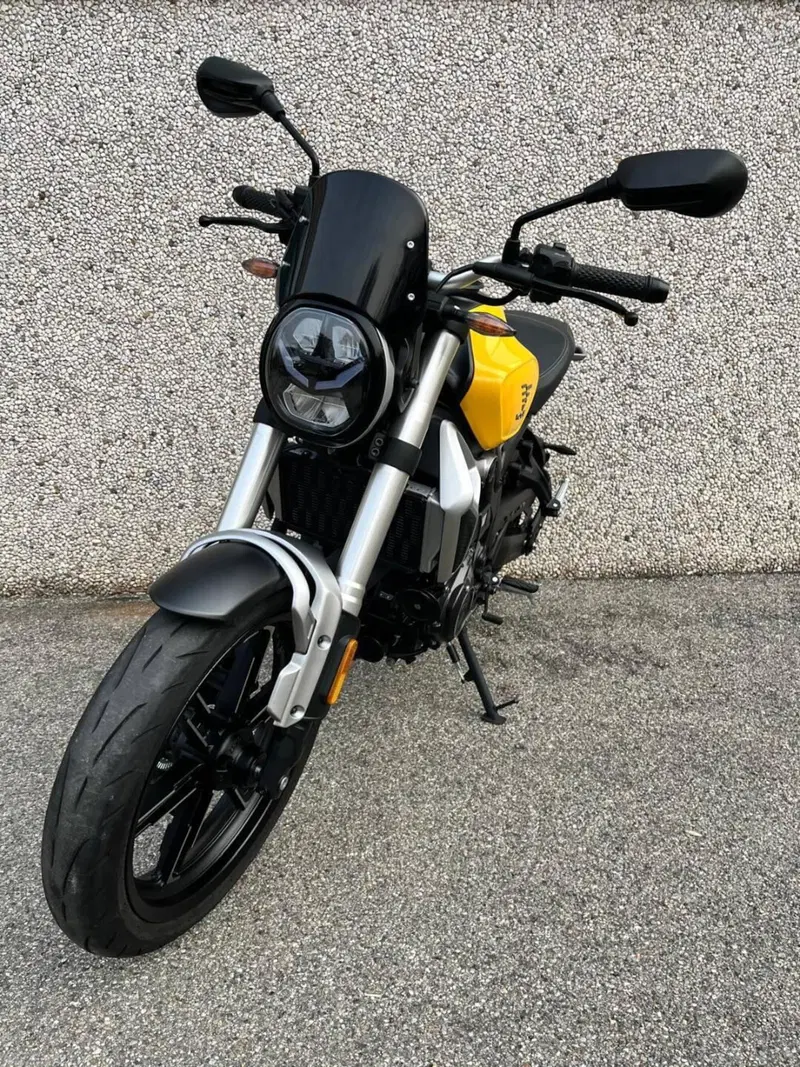 Voge Trofeo 350AC (2022 - 26) (3)