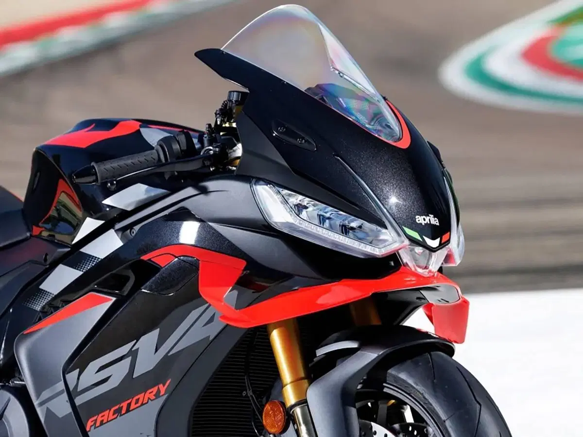 Aprilia RSV4 1100 Factory (2025 - 26) (2)