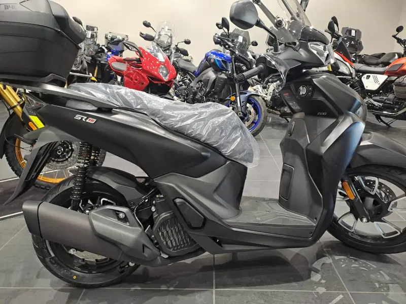 Voge Sfida SR16 200 (2025 - 26) (2)
