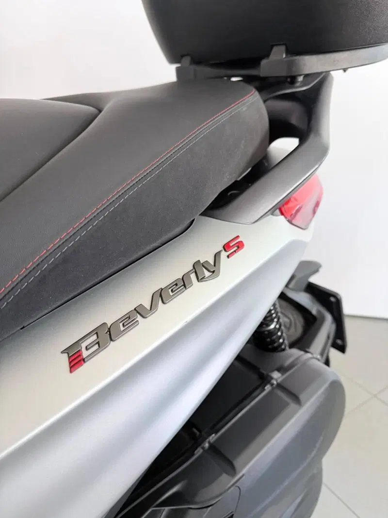Piaggio Beverly 400 S ABS-ASR (2021 - 24) (2)