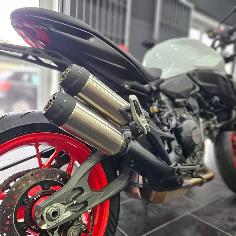 Ducati Monster 890 (2026) (7)