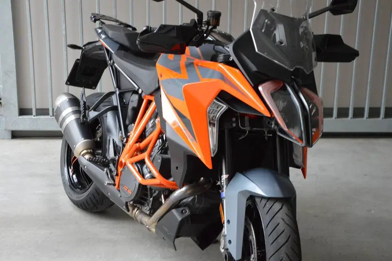 KTM 1290 Super Duke GT (2022 - 25) (14)