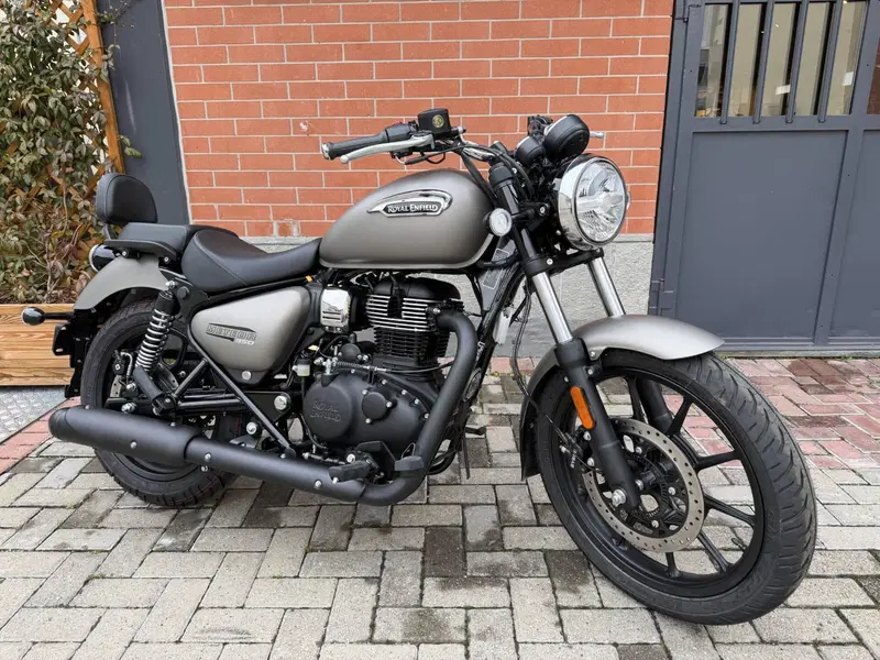 Royal Enfield Meteor 350 (2021 - 26) (2)