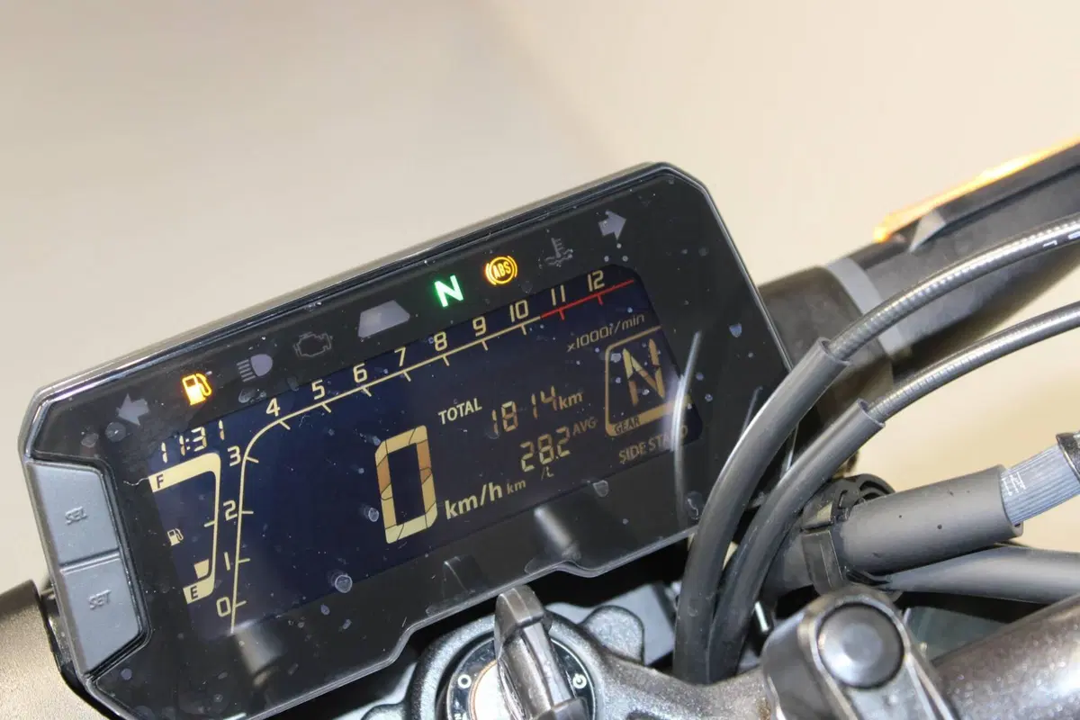 Honda CB 300 R (2022 - 26) (6)