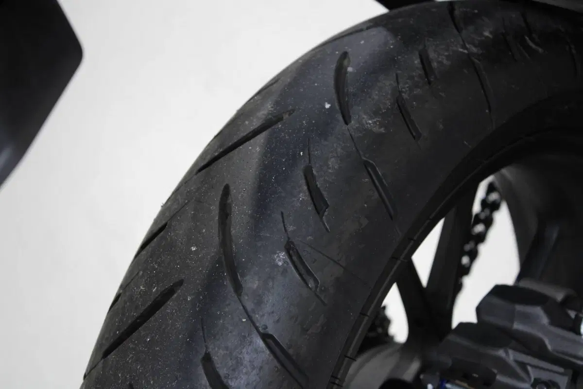 Honda CB 300 R (2022 - 26) (7)