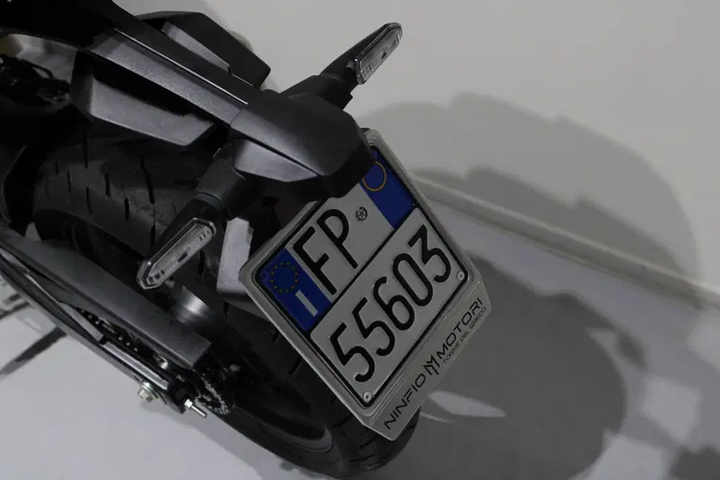 Honda CB 300 R (2022 - 26) (9)