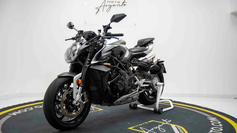 MV Agusta Brutale 1000 RS (2022 - 26) (7)